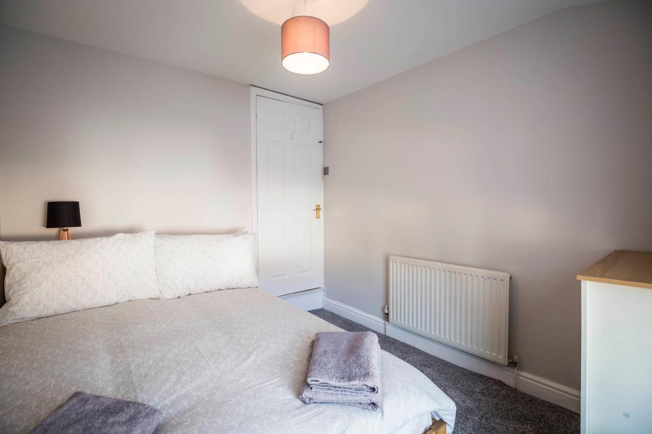 Spacious, Modern 4 Bed House Close to City Centre Chester Exterior foto