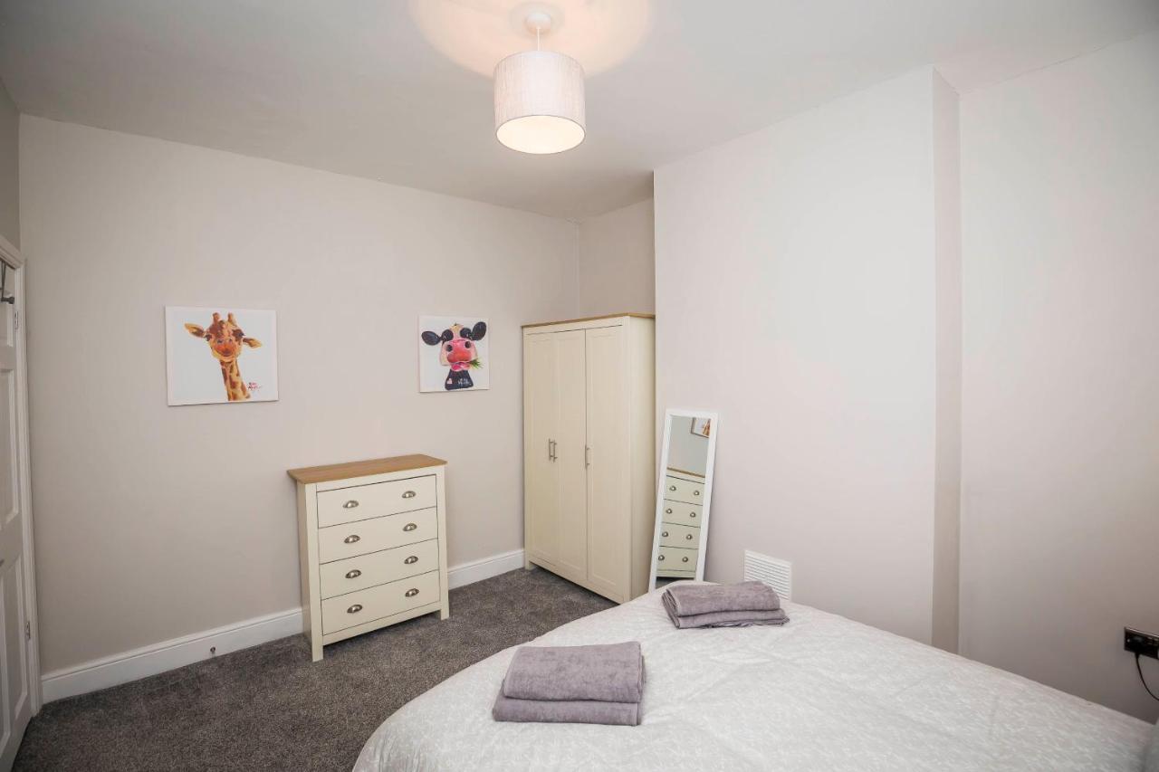 Spacious, Modern 4 Bed House Close to City Centre Chester Exterior foto